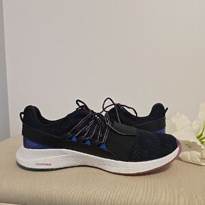 U.A. Charged. Size 11